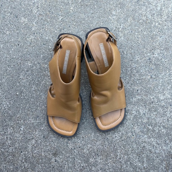 Vintage 90's block heel leather sandals - Picture 4 of 10